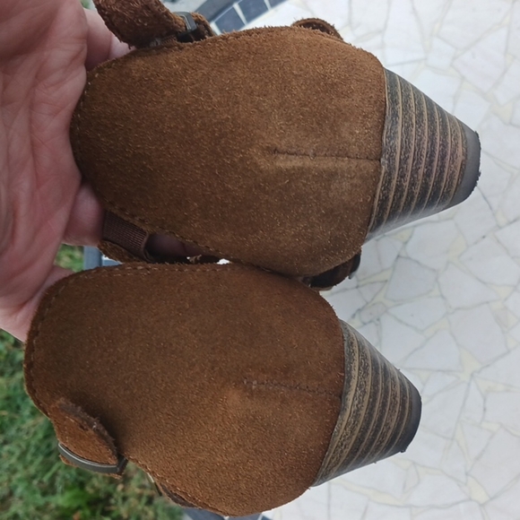 Minnetonka women's leather fringe sandals size 7 - Picture 3 of 9